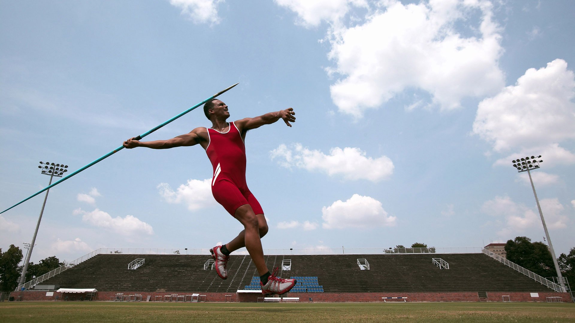 享年101岁！最年长奥运冠军去世 曾任巴黎奥运火炬手，最年长奥运会运动员