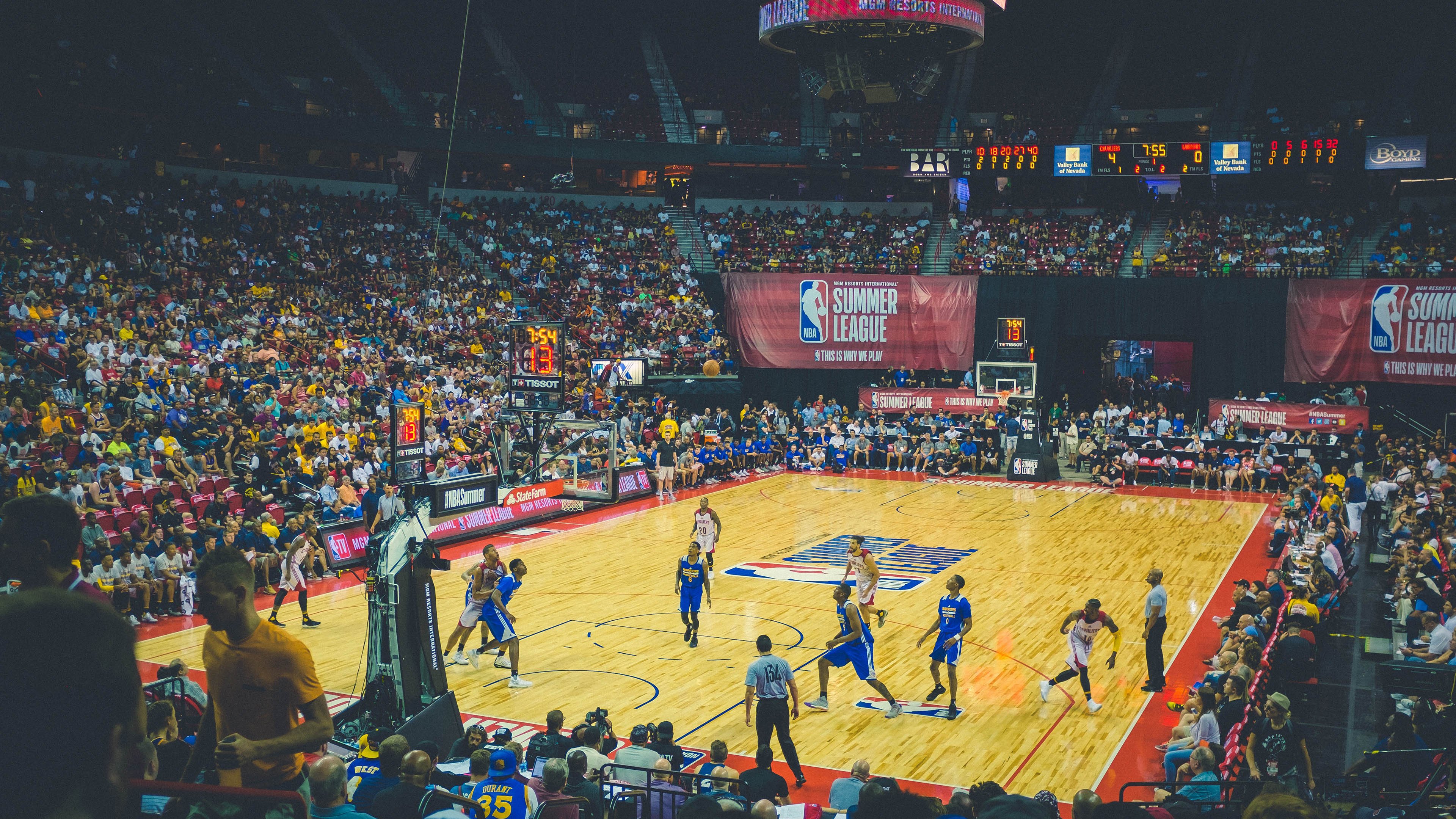 内线对决占优，禁区统治决定系列赛走势，内线对抗规则